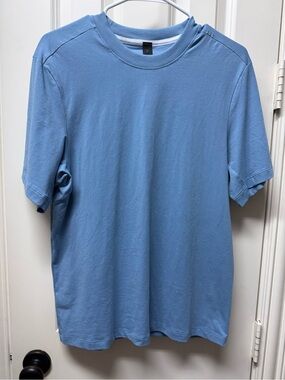 lululemon athletica Men's Short Sleeve Crew Tee in Sky Blue - XS